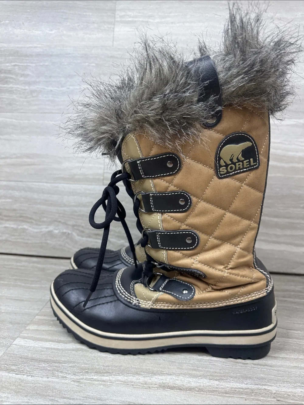 Sorel Tofino II Quilted Faux-Fur Trim Waterproof Winter Boot Womens 9